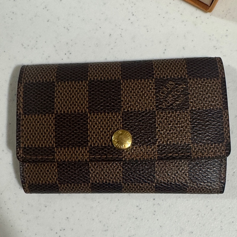 Louis Vuitton 6 Key Holder Damier Ebene Authentic with box and dust bag - Picture 10 of 10
